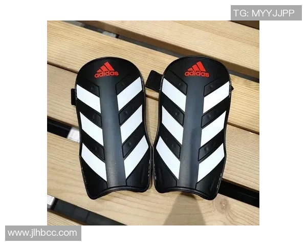 球星足球装备包全解析:从球鞋到护腿板,打造专属运动装备宝典 球星足球装备包全解析:从球鞋到护腿板,打造专属运动装备宝典