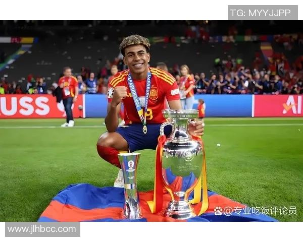 帕尼尼球星卡全球足球国家队珍藏版全新发布 回顾历史经典与未来潜力球员 帕尼尼球星卡全球足球国家队珍藏版全新发布 回顾历史经典与未来潜力球员